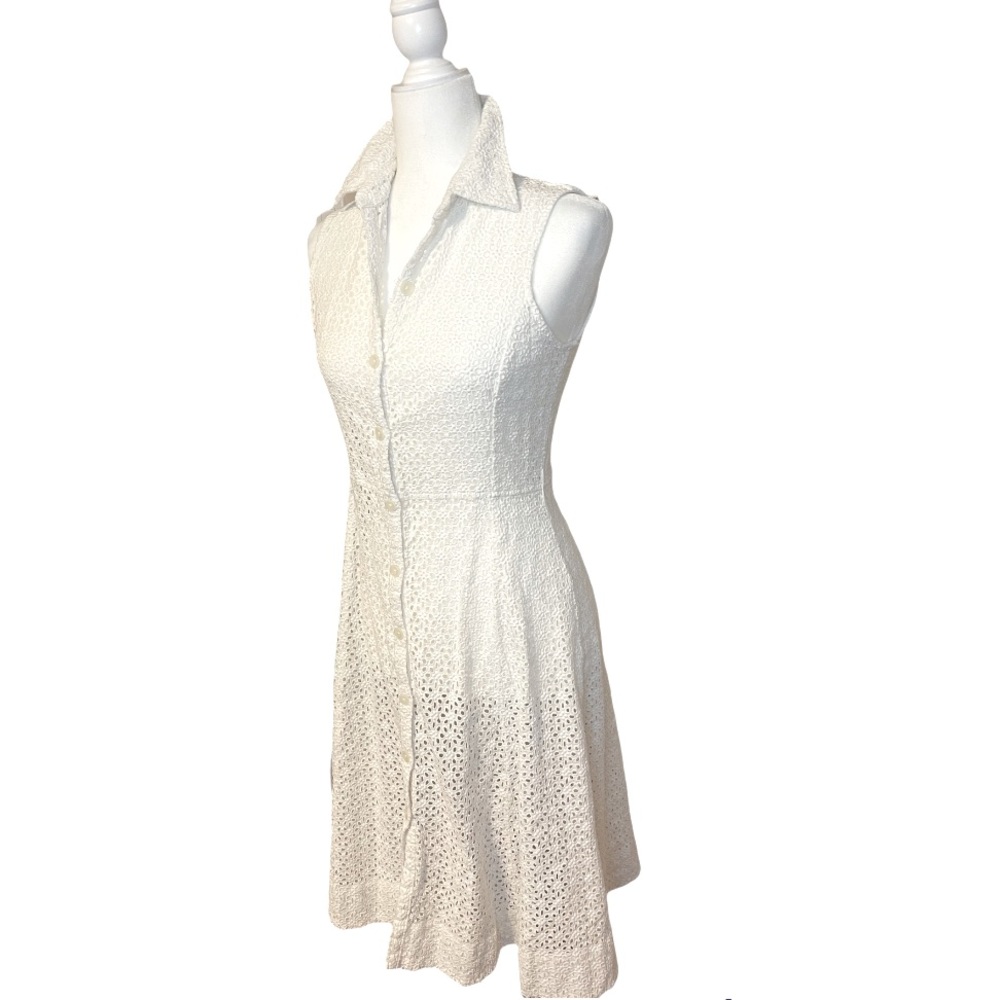 BANANA REPUBLIC - Sleeveless White Eyelet Button down A-Line Dress. Size 6 - Picture 9 of 12